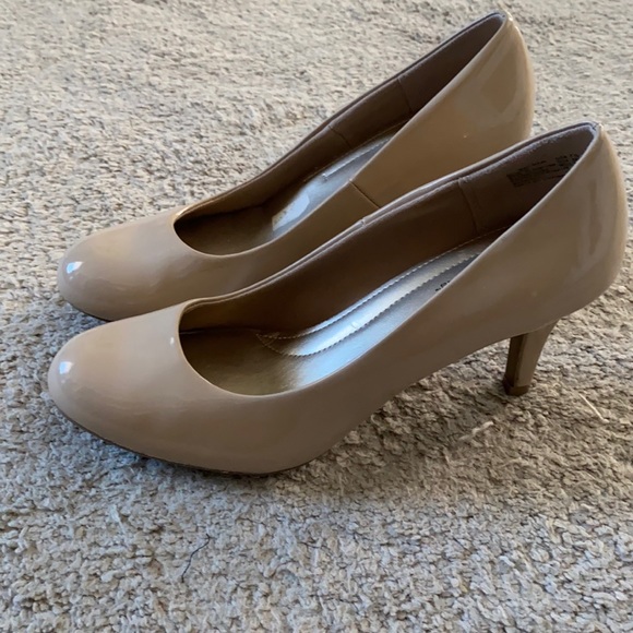 comfort plus by Predictions Shoes - Comfort Plus by Predictions heels; size 7.5